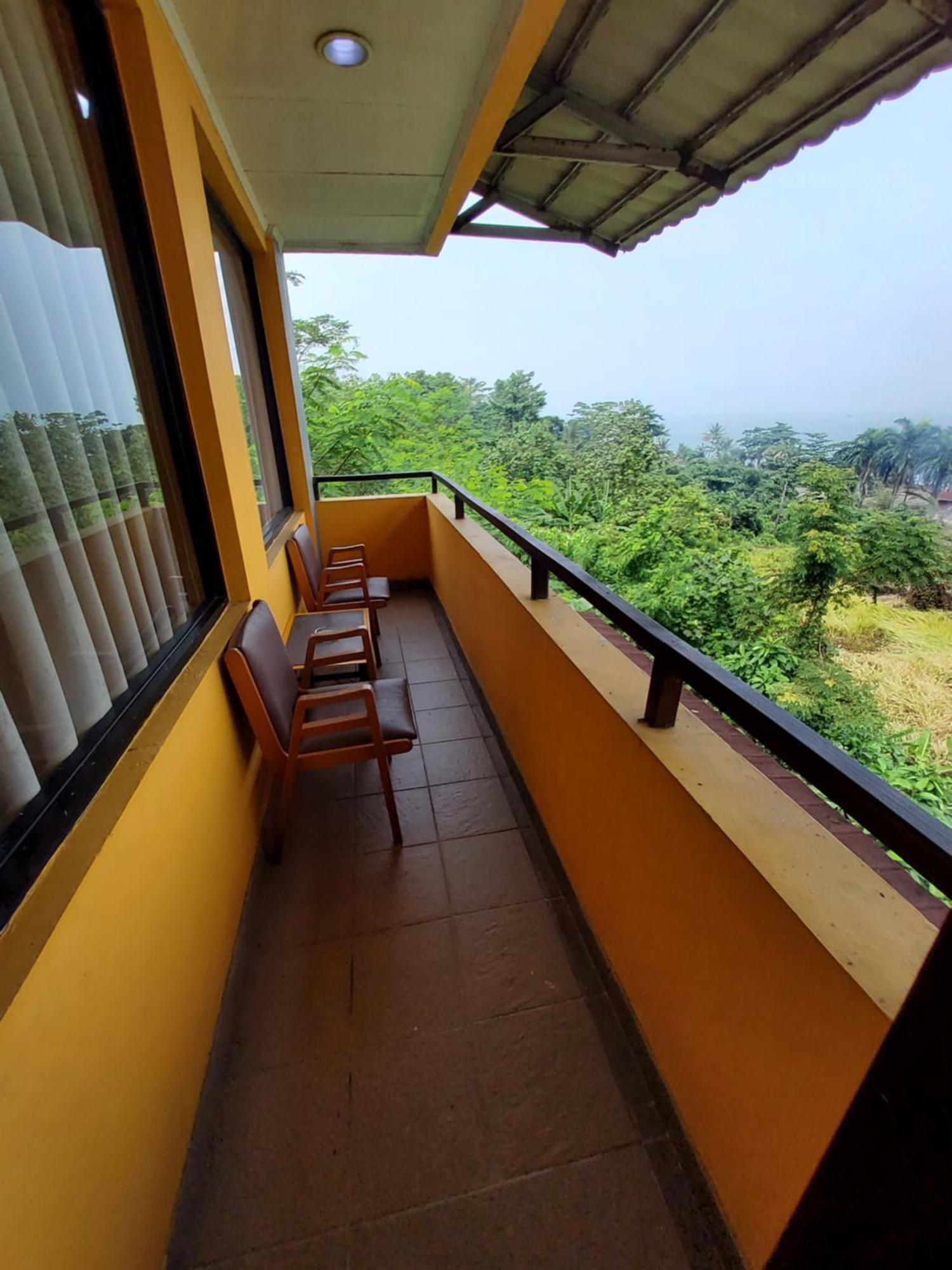 Hotel Kumala Samudra Cikakak Buitenkant foto